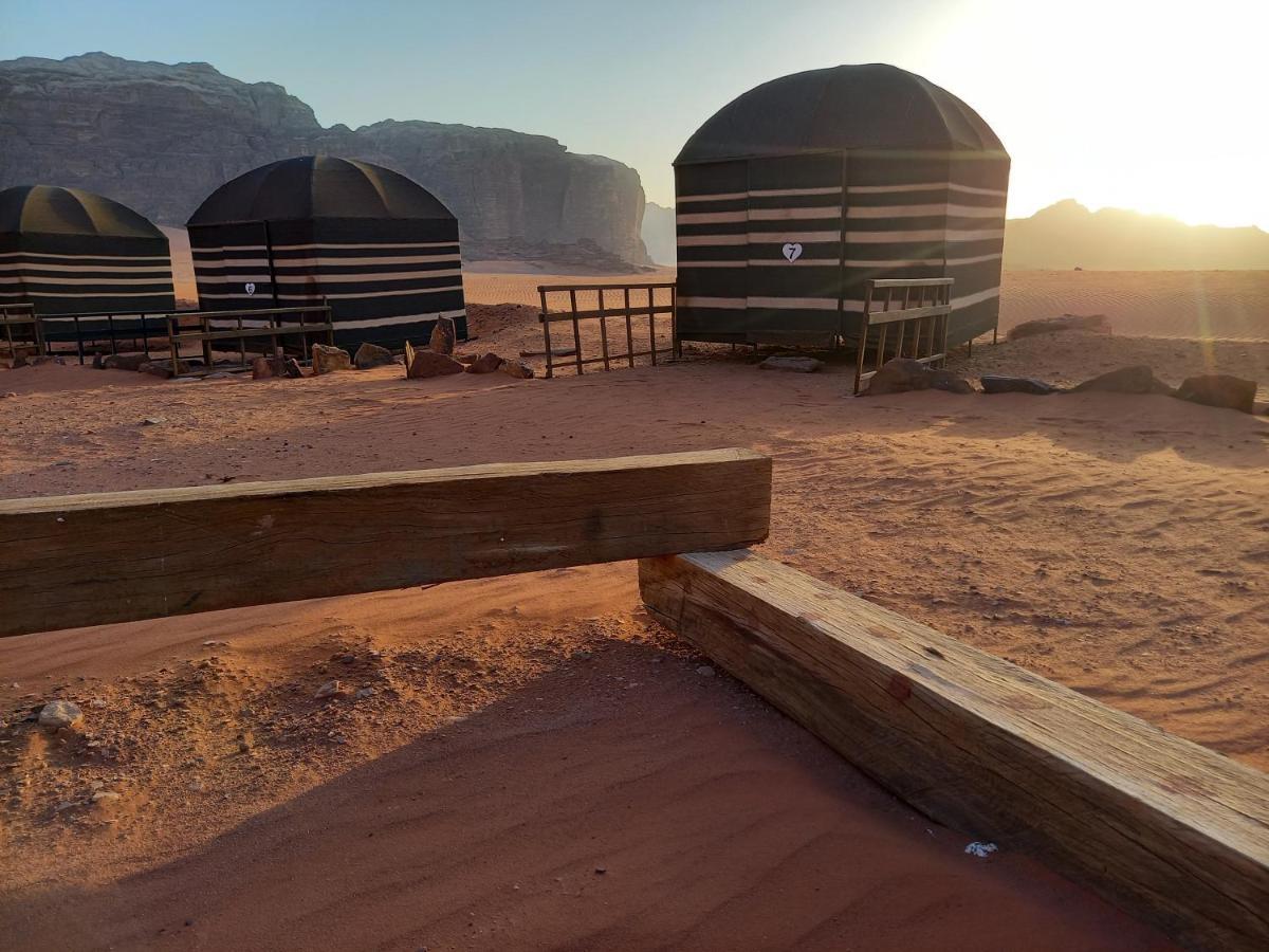 Hala Rum Camp Wadi Rum Exteriör bild